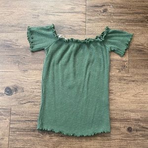 Windsor off the shoulder green scrunchy top